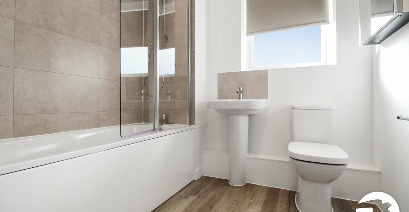 2 bedroom property to rent in Alkerden | Robinson Michael & Jackson