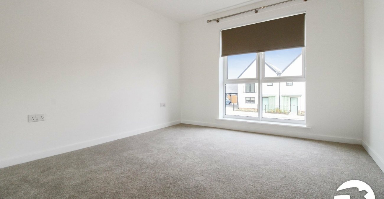 2 bedroom property to rent in Alkerden | Robinson Michael & Jackson