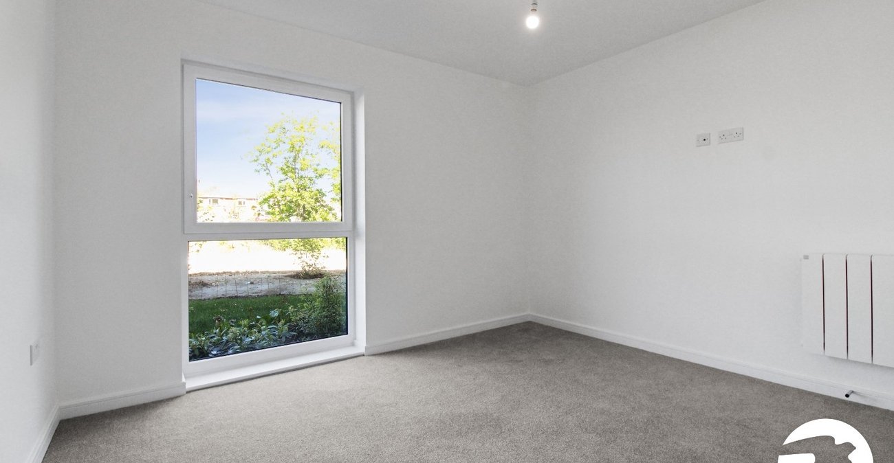 2 bedroom property to rent in Alkerden | Robinson Michael & Jackson