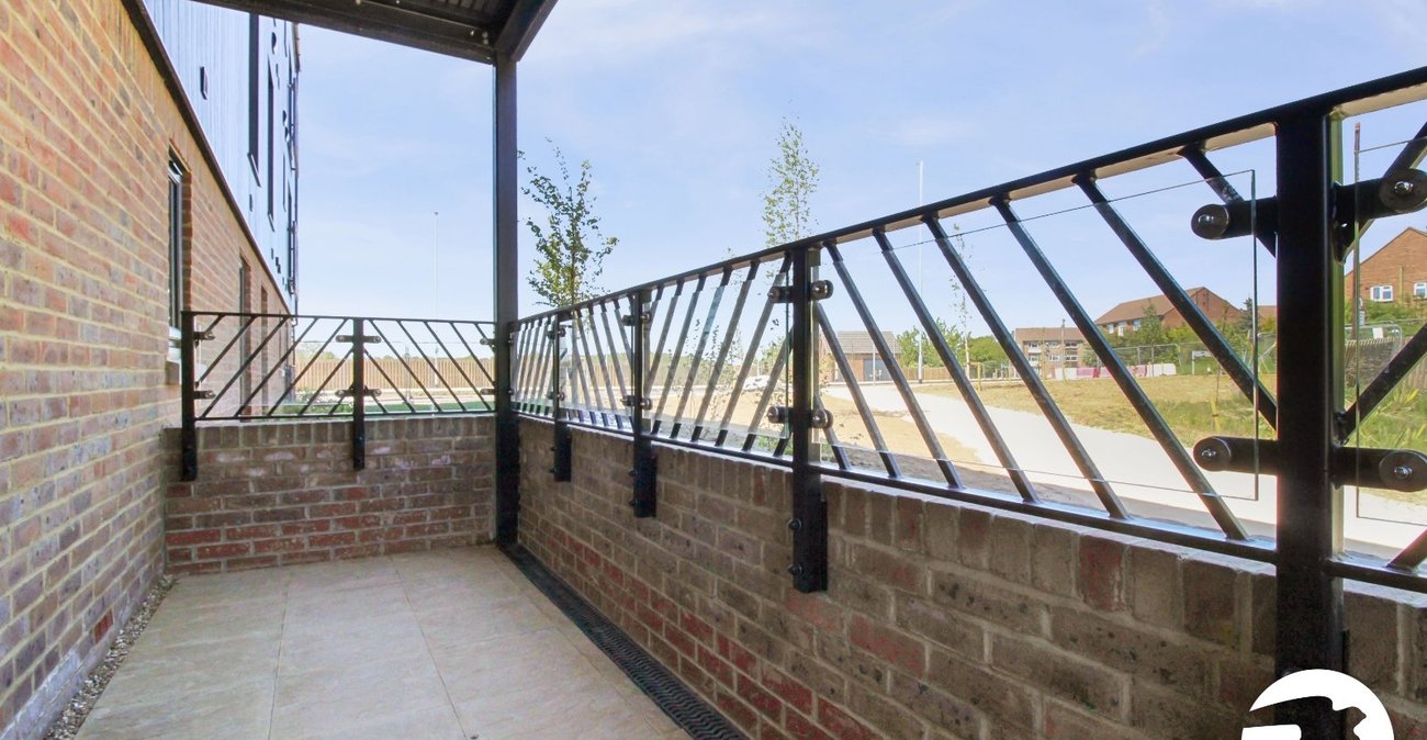 2 bedroom property to rent in Alkerden | Robinson Michael & Jackson