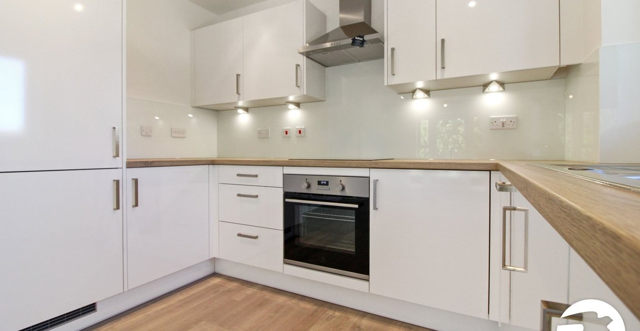 2 bedroom property to rent in Alkerden | Robinson Michael & Jackson