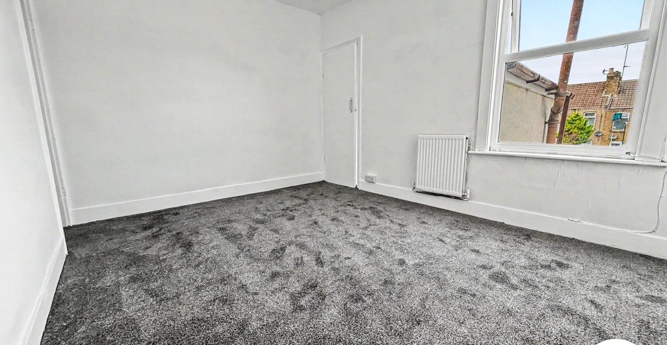 3 bedroom house to rent in Chatham | Robinson Michael & Jackson