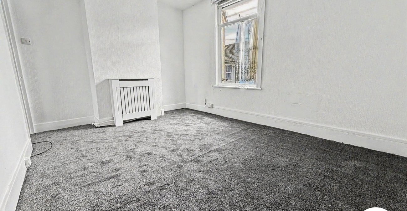 3 bedroom house to rent in Chatham | Robinson Michael & Jackson