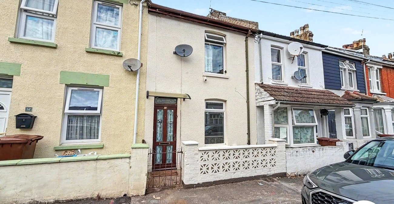 3 bedroom house to rent in Chatham | Robinson Michael & Jackson