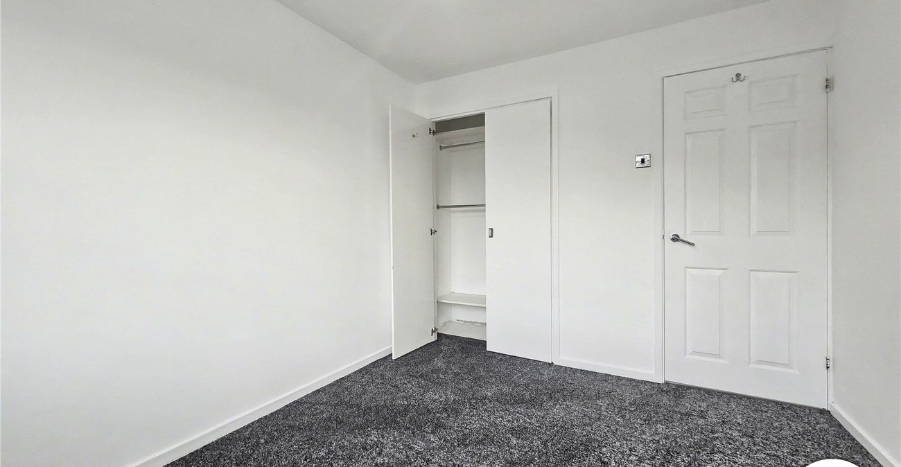 2 bedroom property to rent in Erith | Robinson Jackson