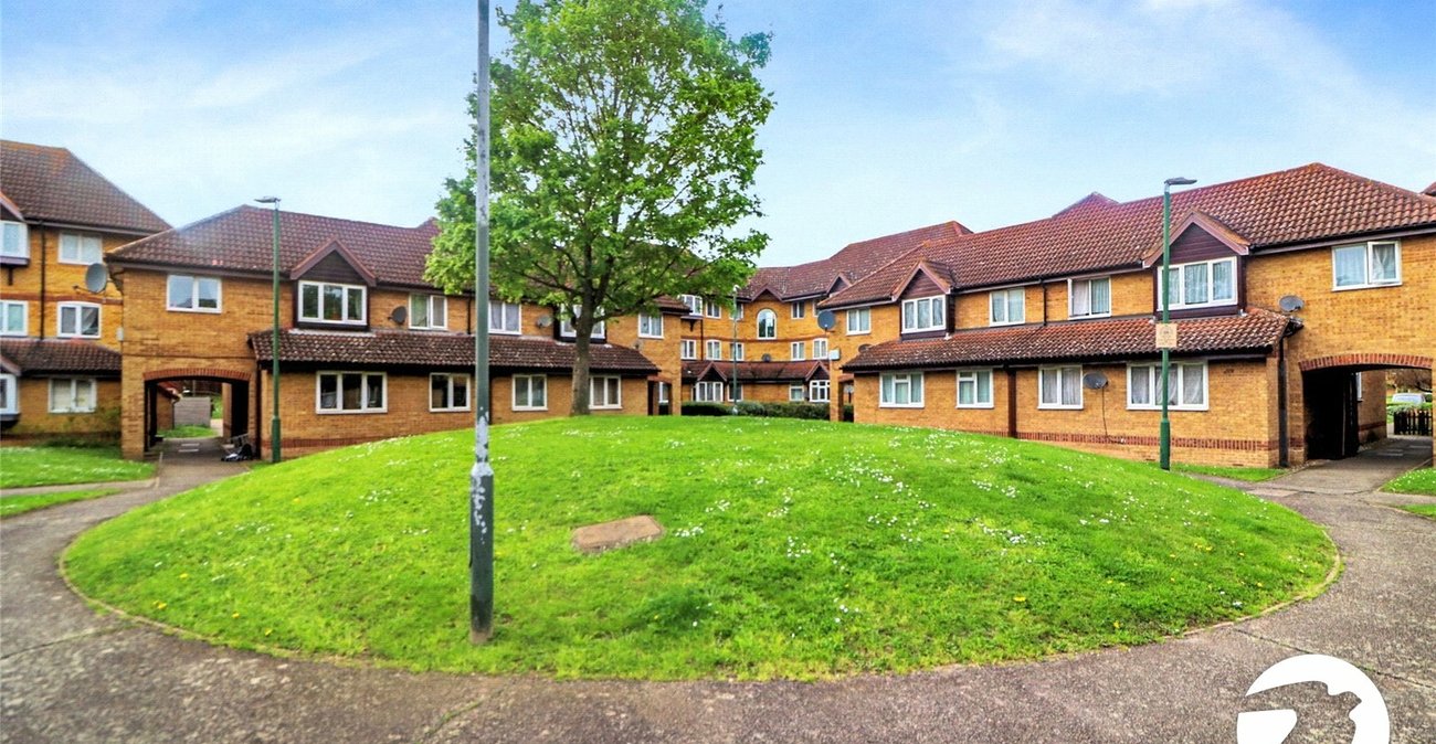 2 bedroom property to rent in Erith | Robinson Jackson