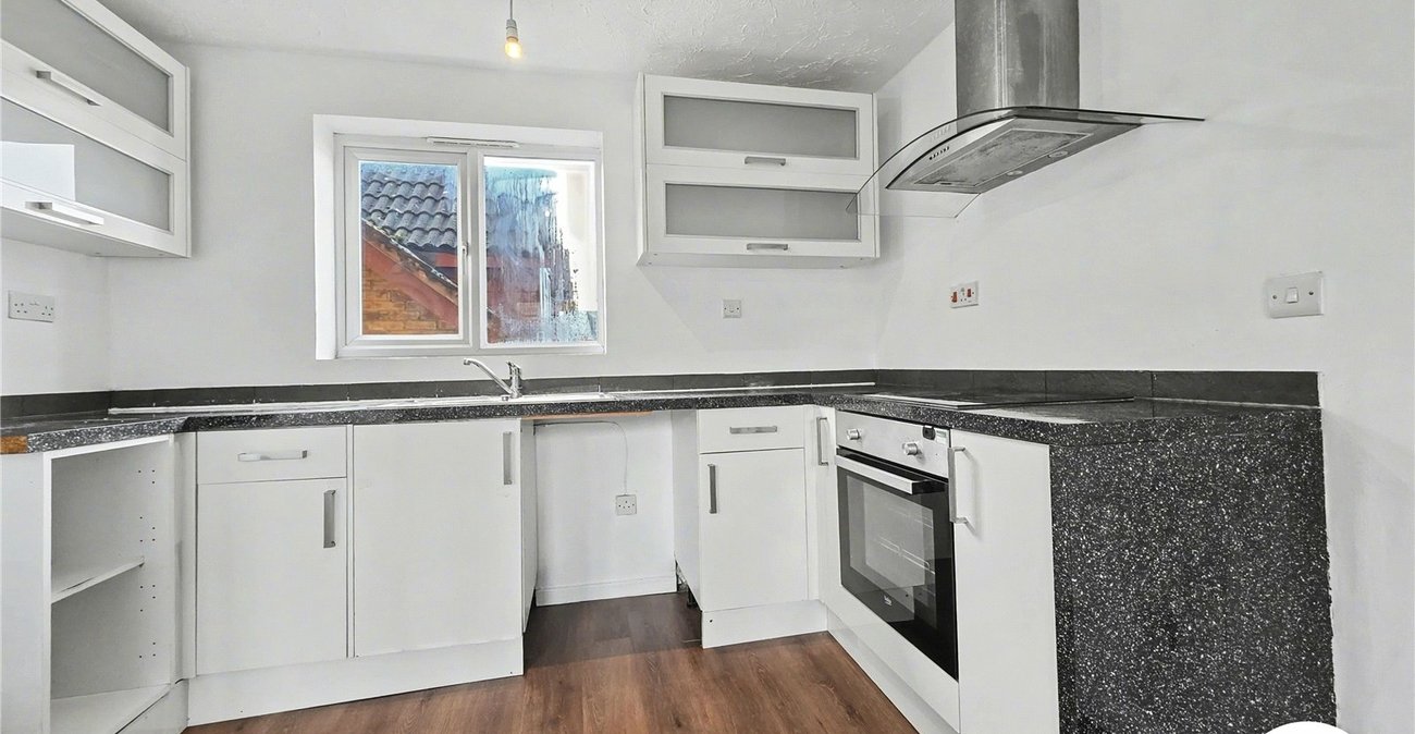 2 bedroom property to rent in Erith | Robinson Jackson