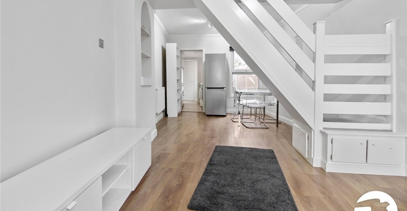 2 bedroom house to rent in Northfleet | Robinson Michael & Jackson
