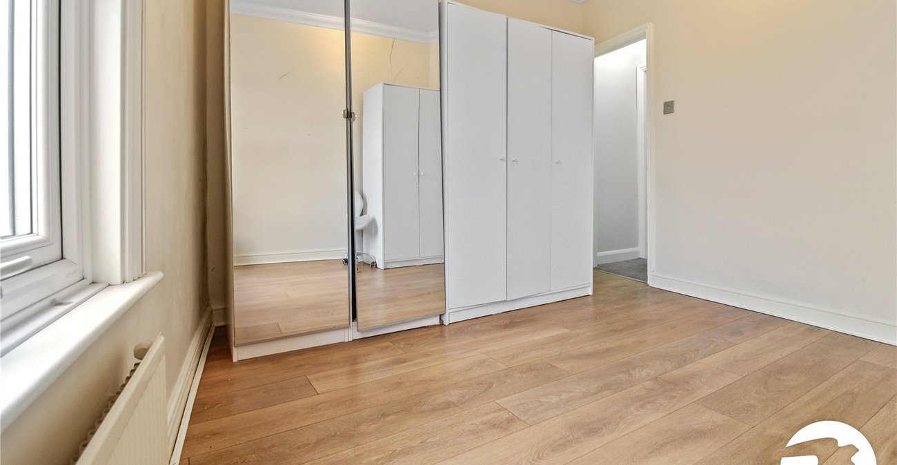 2 bedroom house to rent in Northfleet | Robinson Michael & Jackson