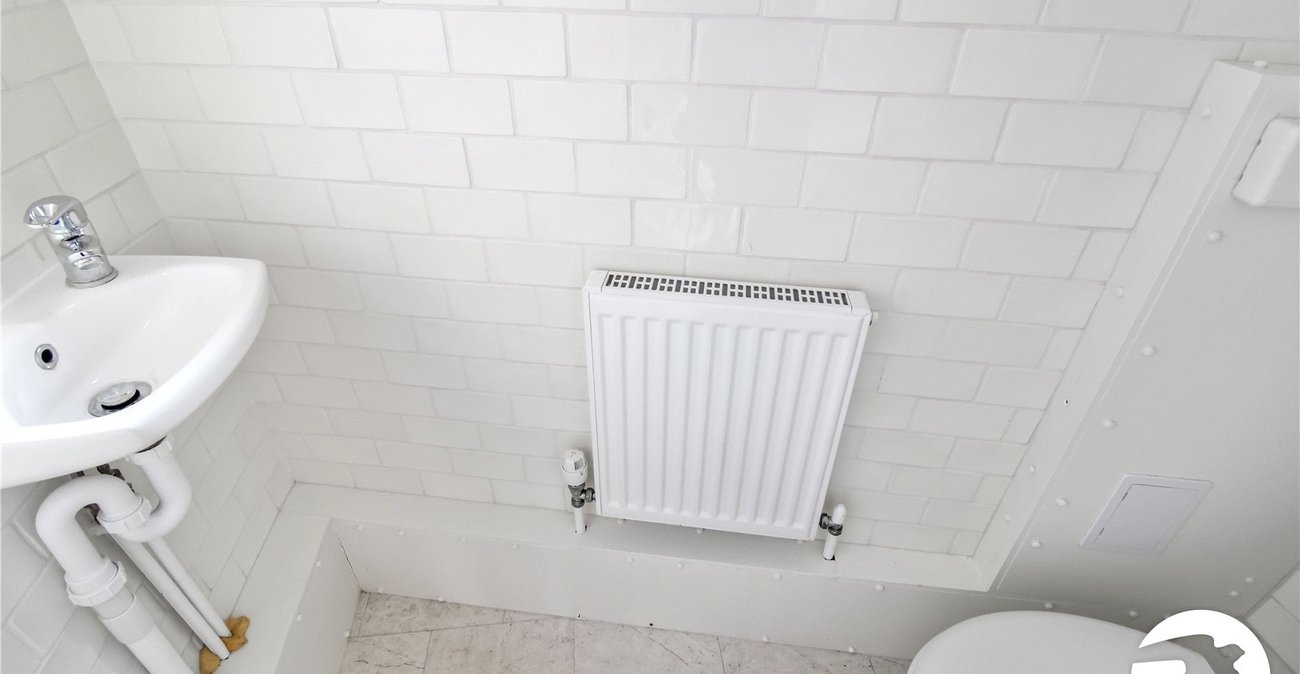 2 bedroom house to rent in Northfleet | Robinson Michael & Jackson