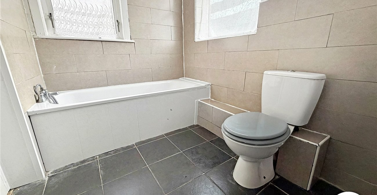 3 bedroom house to rent in Gillingham | Robinson Michael & Jackson