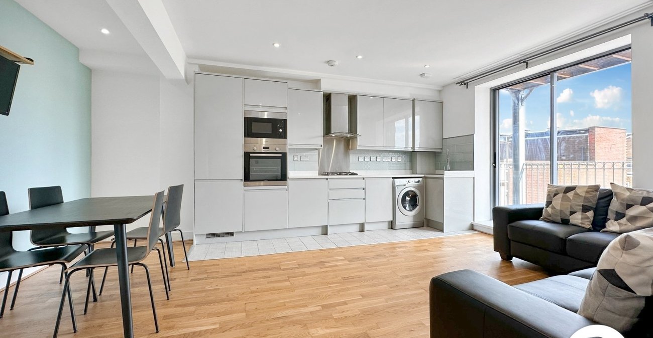 2 bedroom property to rent in Eltham | Robinson Jackson