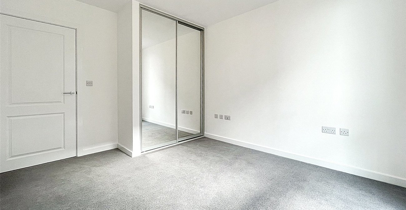 1 bedroom property to rent in 5 Regal Walk | Robinson Jackson