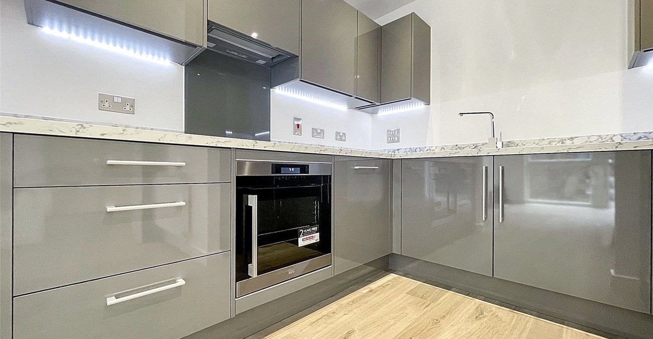 1 bedroom property to rent in 5 Regal Walk | Robinson Jackson
