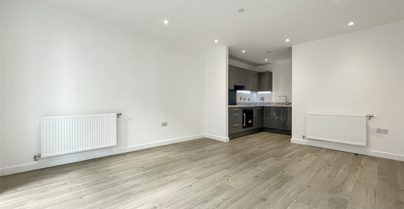 1 bedroom property to rent in 5 Regal Walk | Robinson Jackson