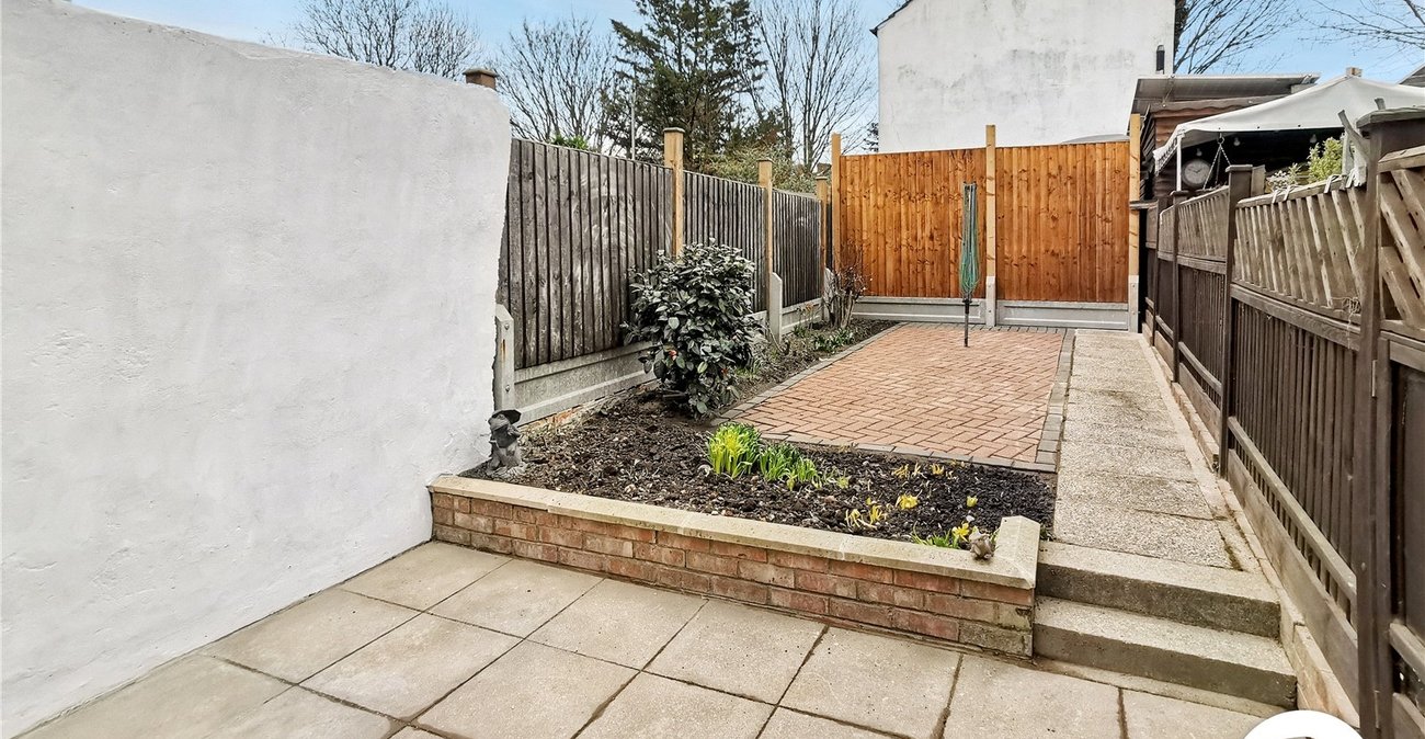 2 bedroom house to rent in Erith | Robinson Jackson