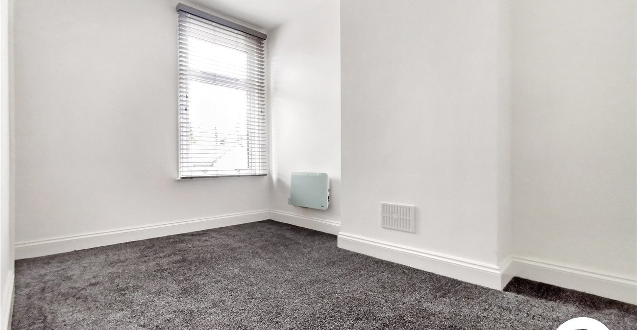 2 bedroom house to rent in Erith | Robinson Jackson