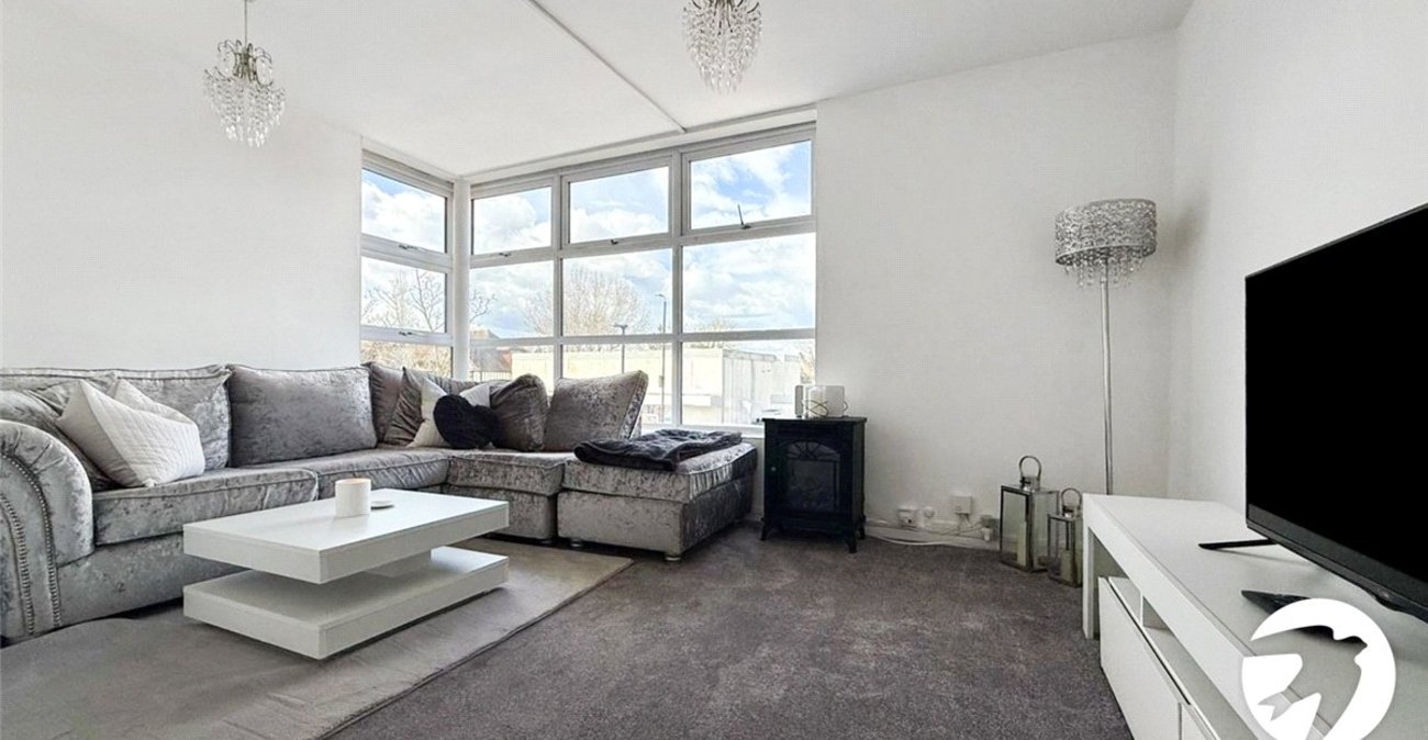 2 bedroom property to rent in Orpington | Robinson Jackson
