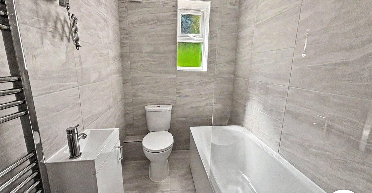 3 bedroom house to rent in Chatham | Robinson Michael & Jackson