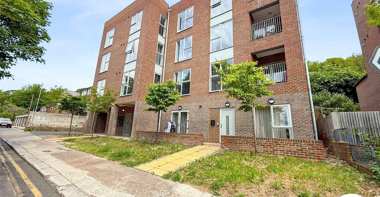 1 bedroom property to rent in Chatham | Robinson Michael & Jackson