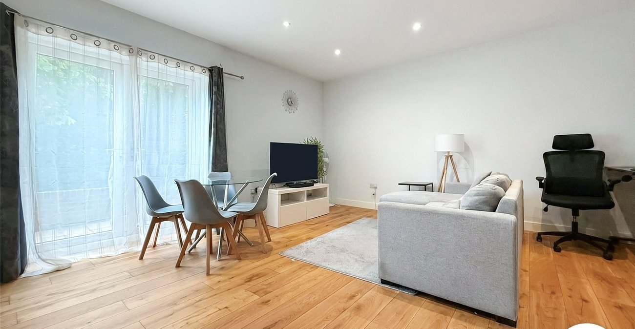 1 bedroom property to rent in Chatham | Robinson Michael & Jackson