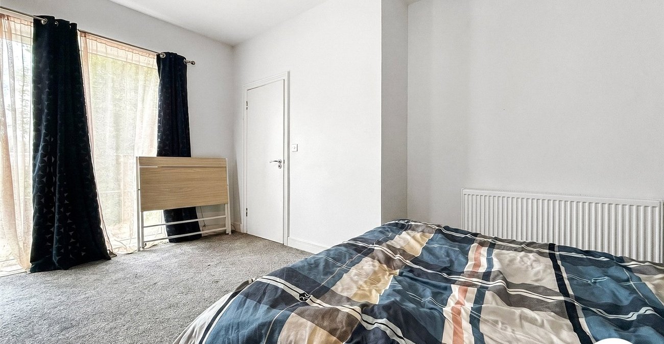 1 bedroom property to rent in Chatham | Robinson Michael & Jackson