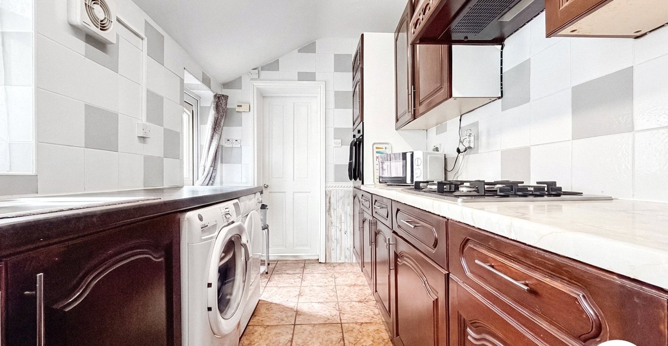 2 bedroom house to rent in London | 