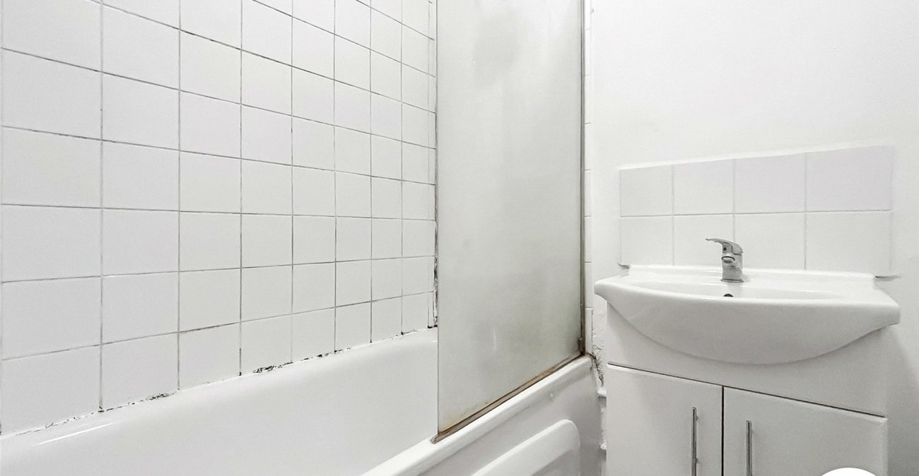 1 bedroom property to rent in Catford | Robinson Jackson