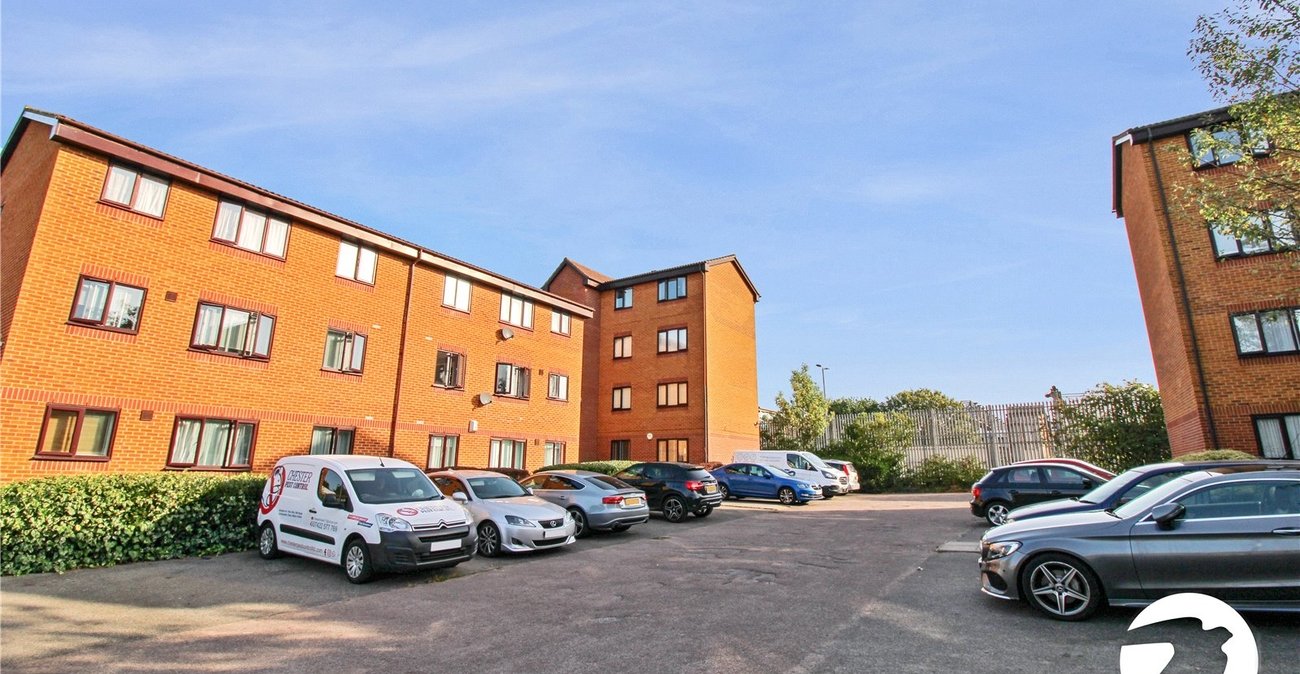 1 bedroom property to rent in London | Robinson Jackson