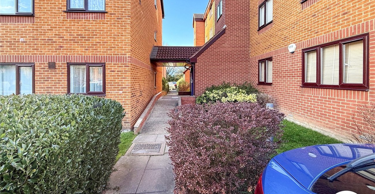 1 bedroom property to rent in London | Robinson Jackson