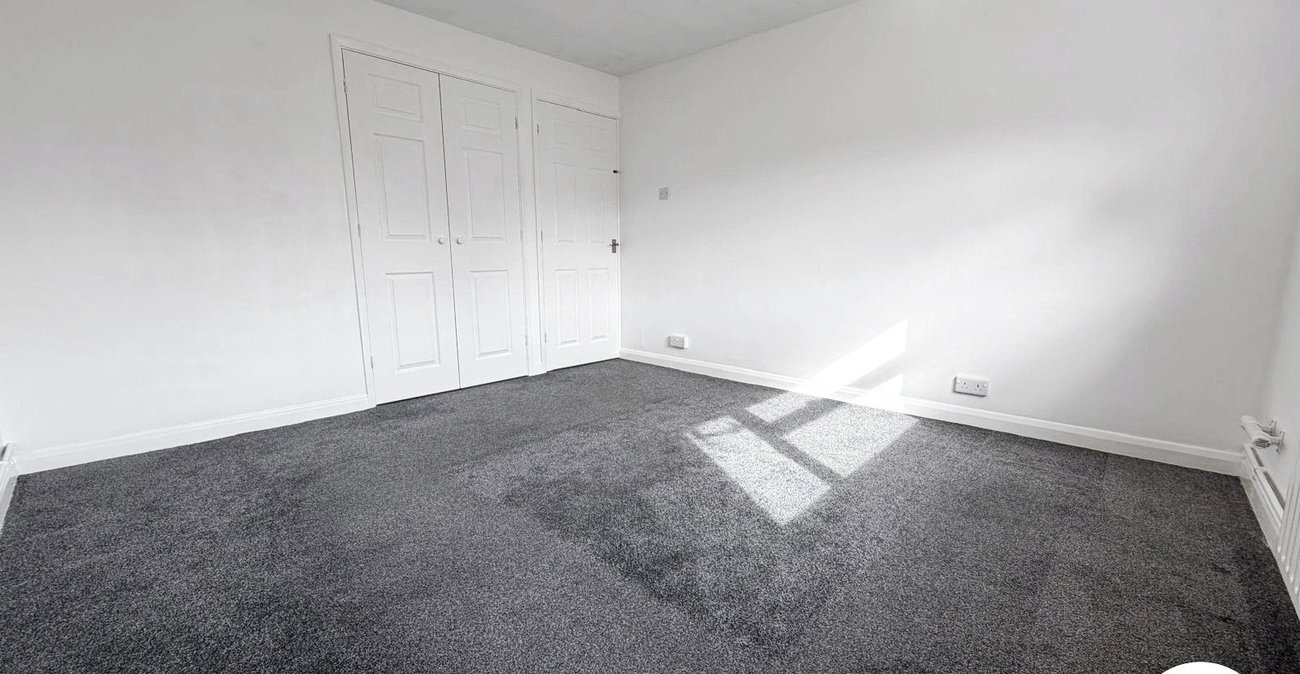 2 bedroom property to rent in Rochester | Robinson Michael & Jackson