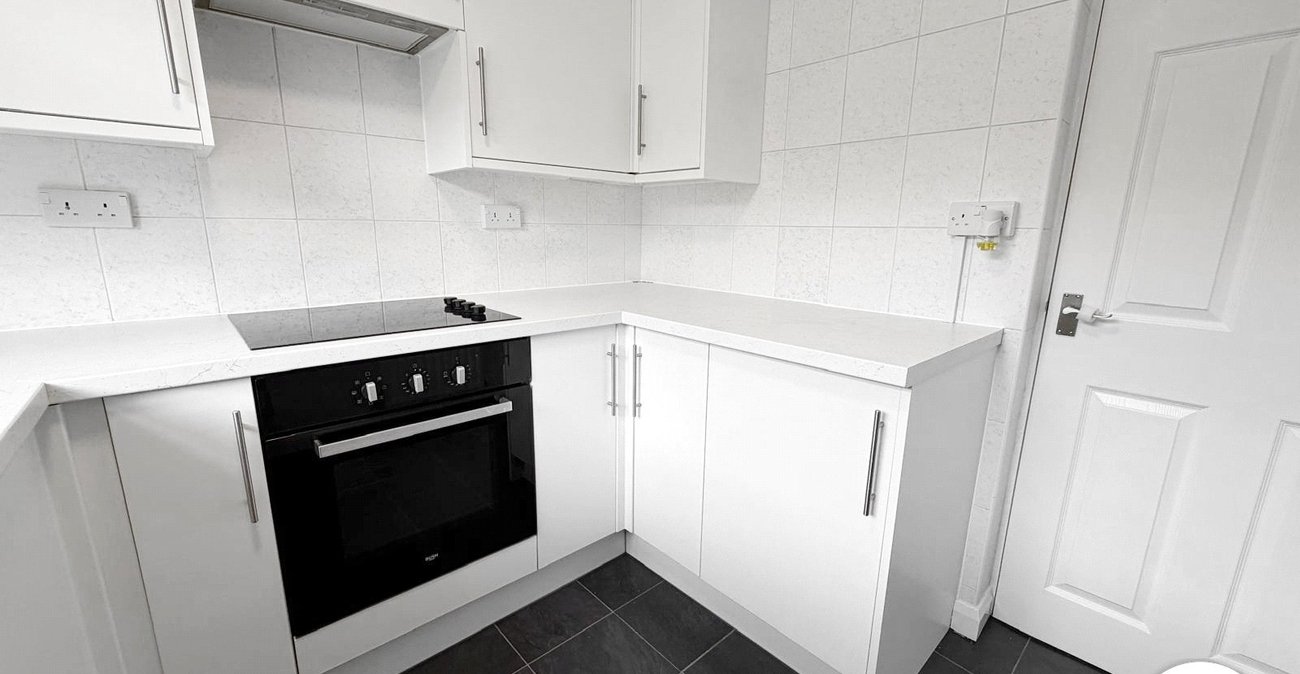2 bedroom property to rent in Rochester | Robinson Michael & Jackson