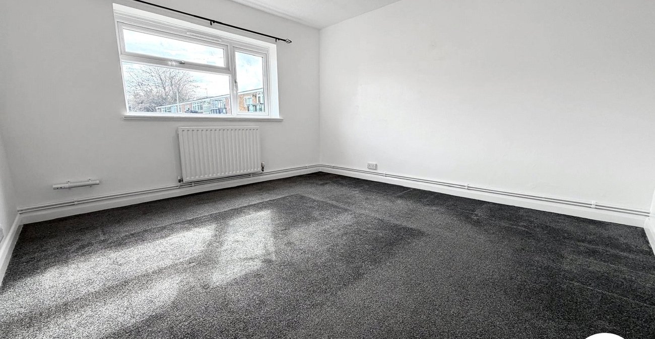 2 bedroom property to rent in Rochester | Robinson Michael & Jackson