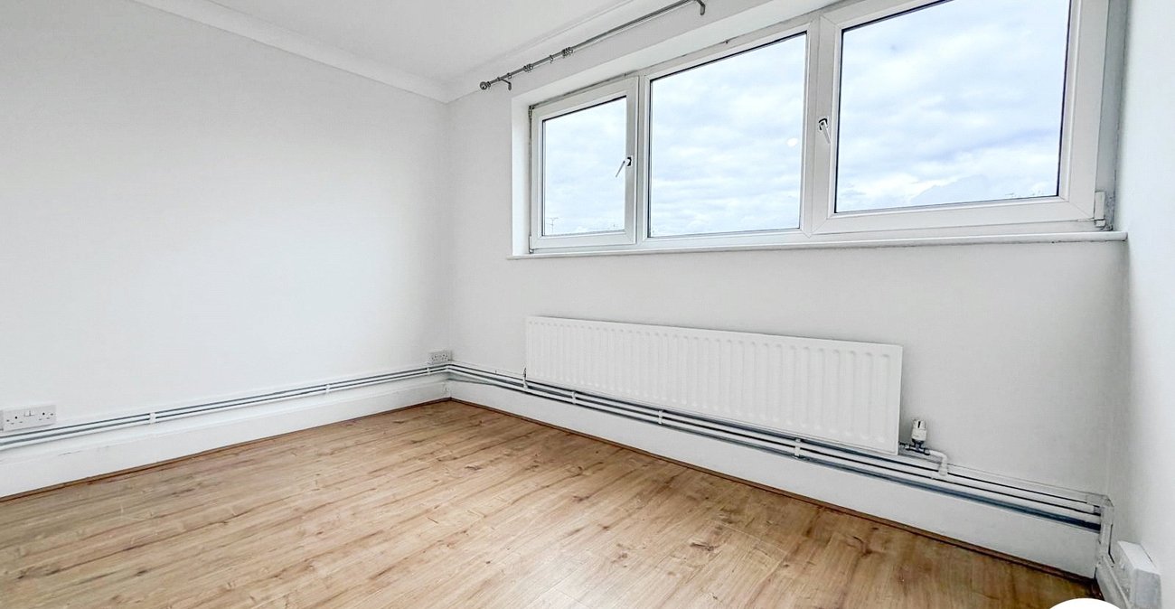 1 bedroom property to rent in Rochester | Robinson Michael & Jackson