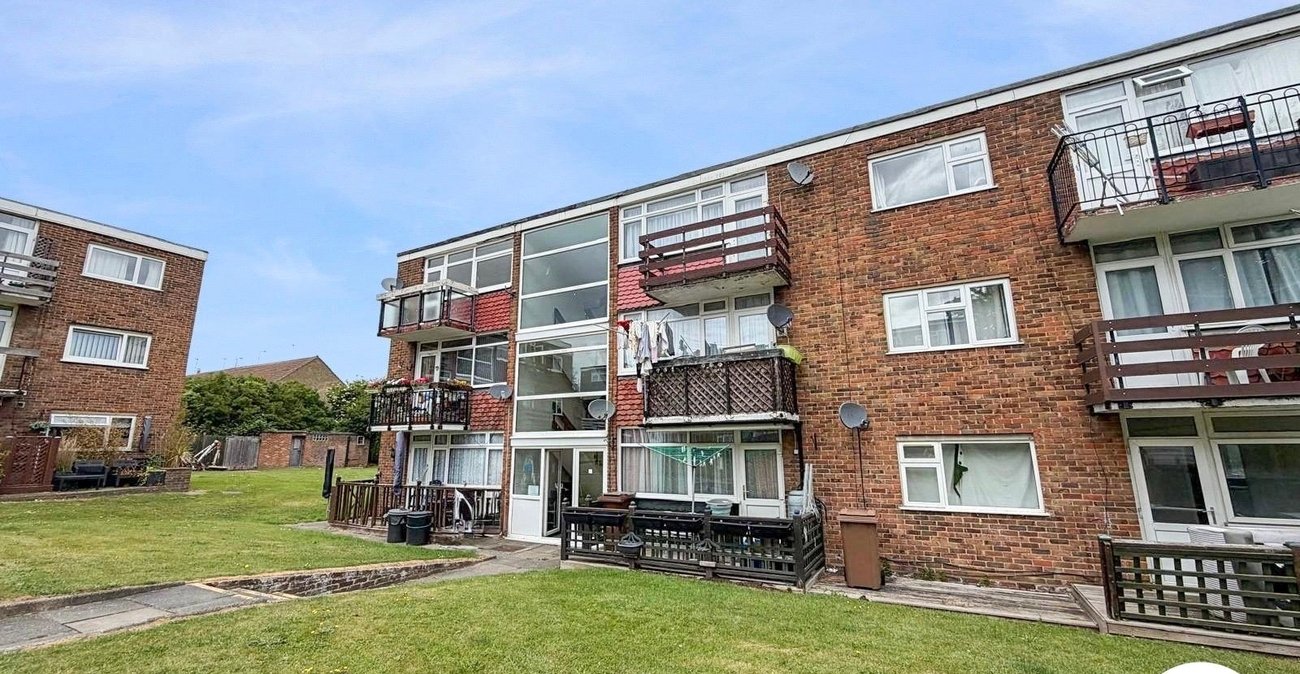 1 bedroom property to rent in Rochester | Robinson Michael & Jackson