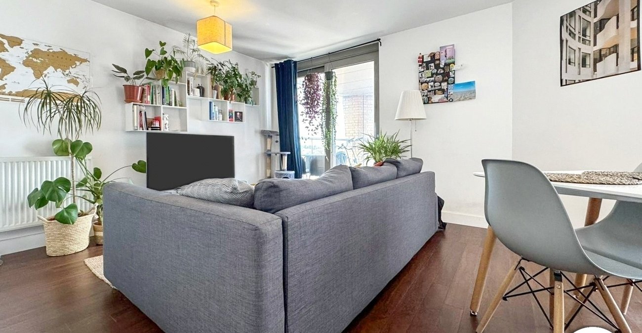 2 bedroom property to rent in Lewisham | Robinson Jackson