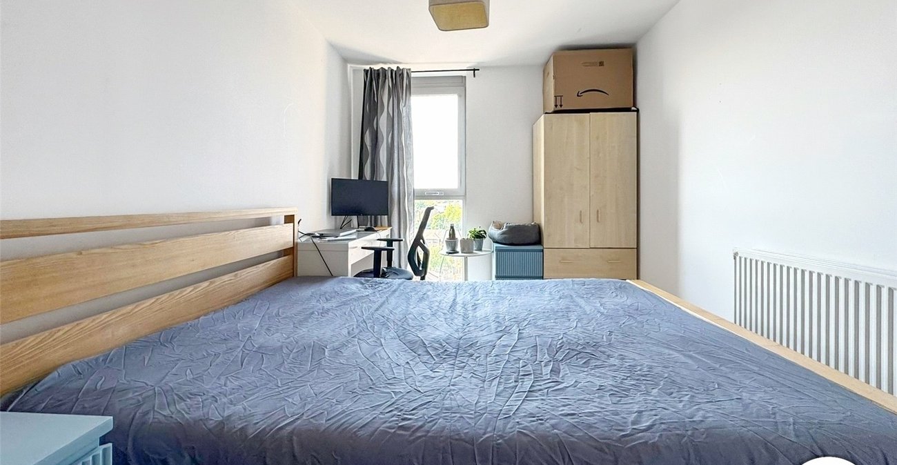 2 bedroom property to rent in Lewisham | Robinson Jackson
