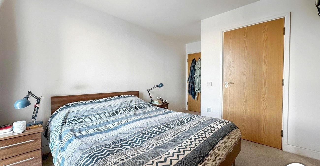 2 bedroom property to rent in Lewisham | Robinson Jackson