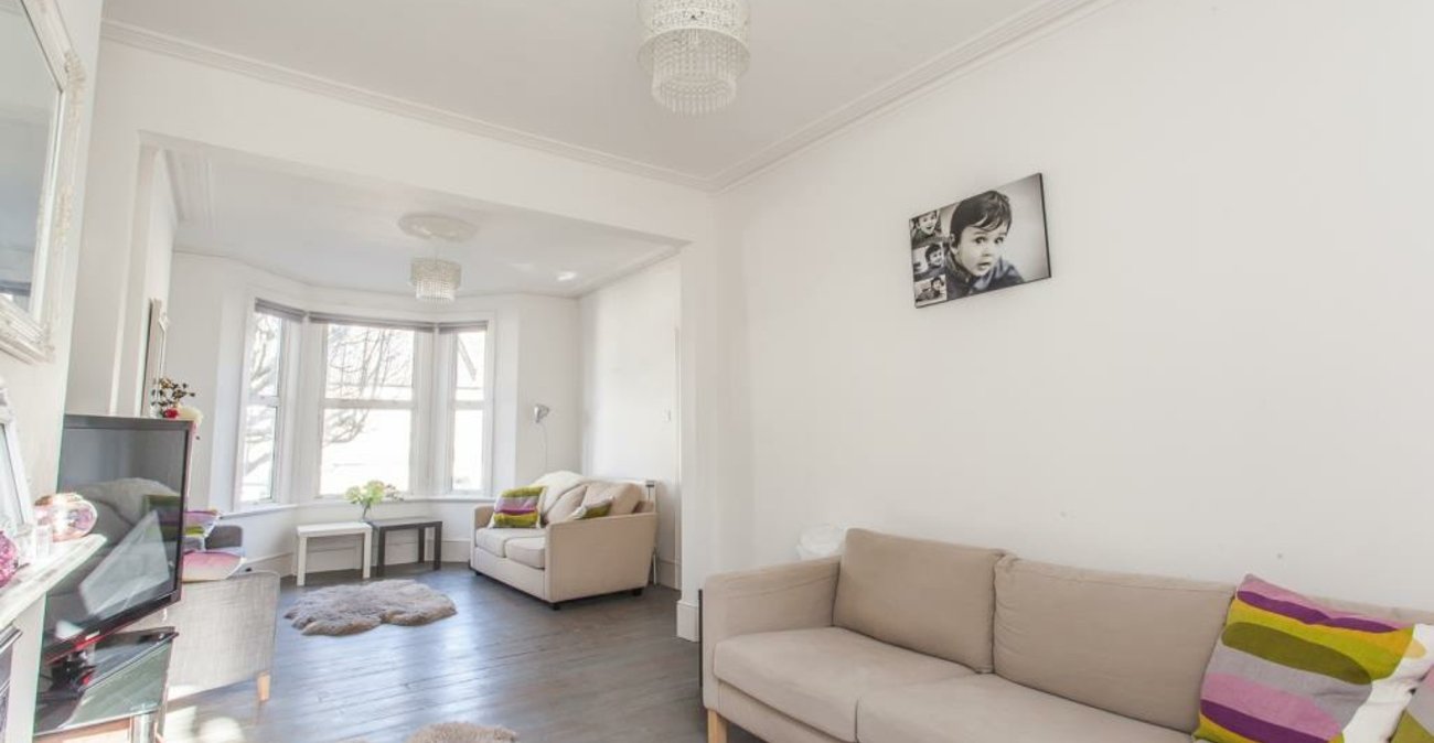 3 bedroom house to rent in Shooters Hill | 