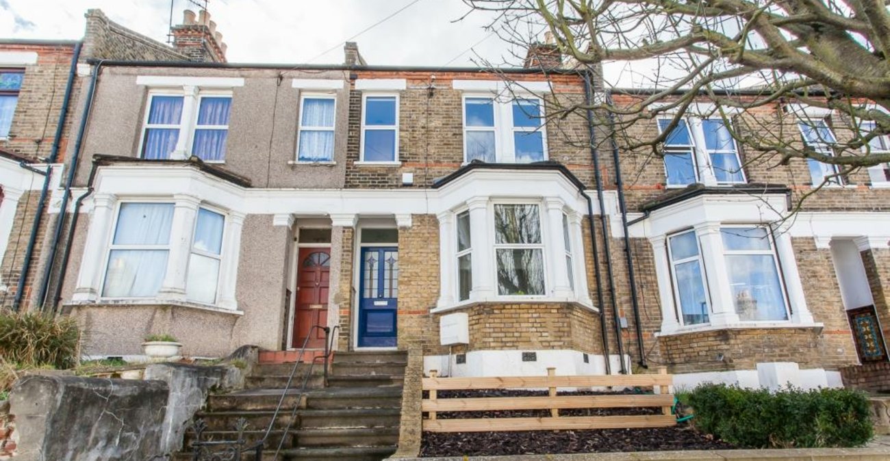 3 bedroom house to rent in Shooters Hill | 