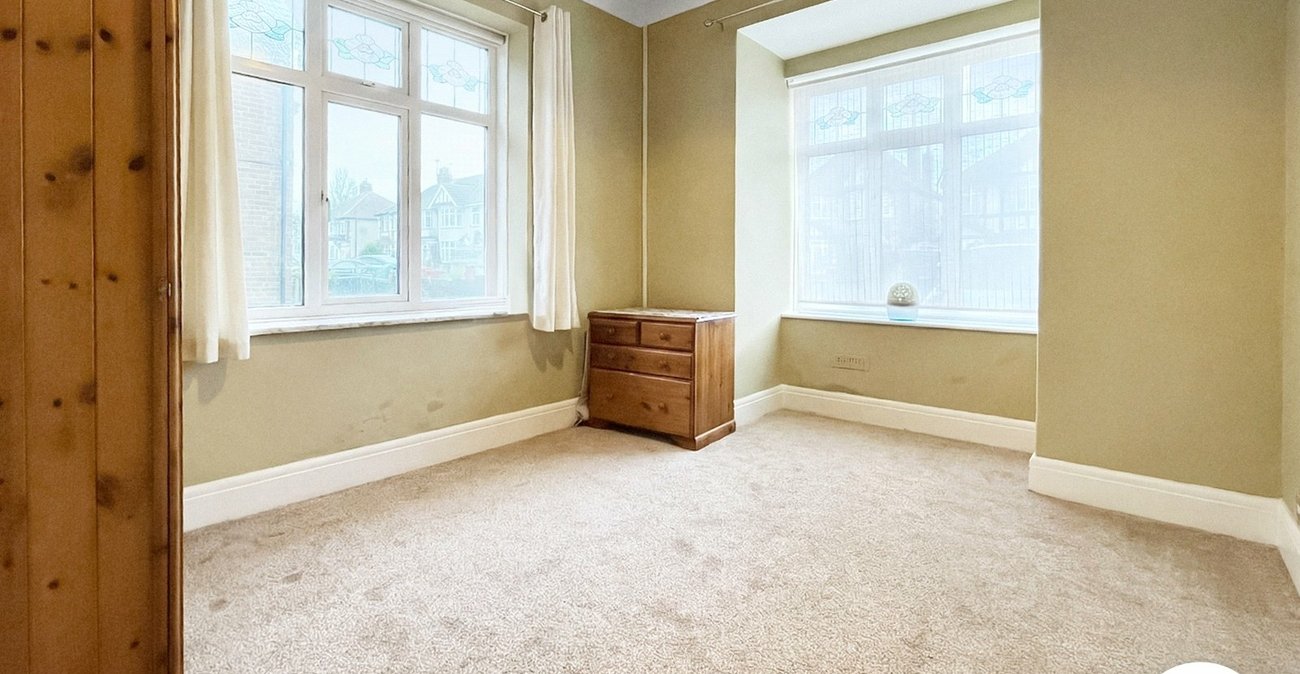 4 bedroom bungalow to rent in Bexley | Robinson Jackson