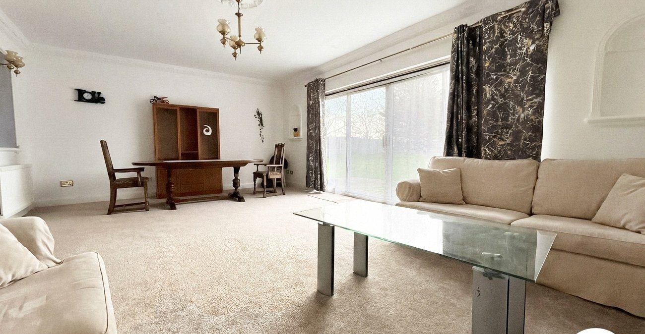 4 bedroom bungalow to rent in Bexley | Robinson Jackson