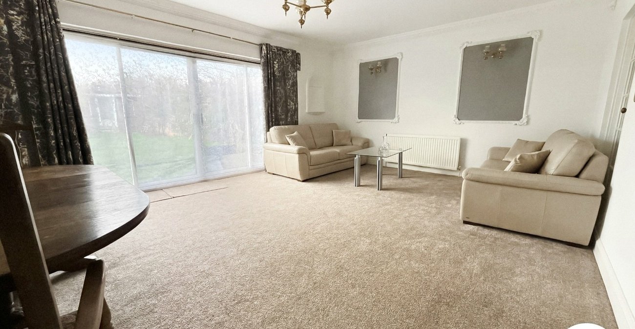 4 bedroom bungalow to rent in Bexley | Robinson Jackson