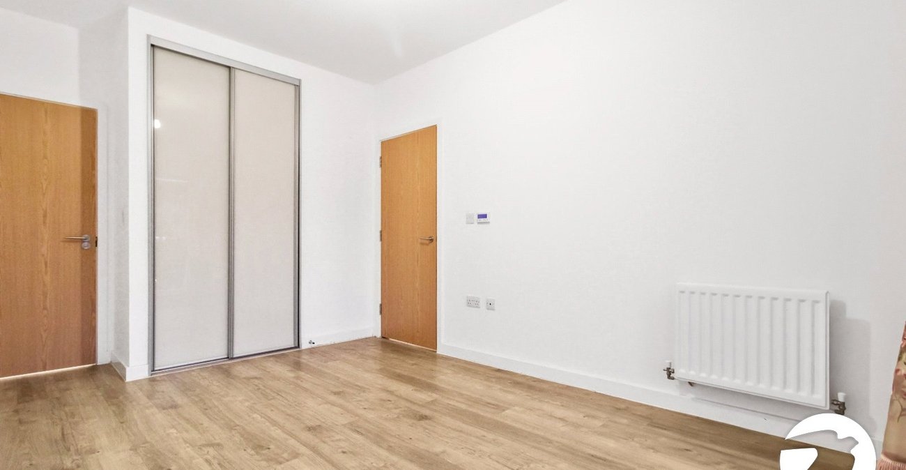2 bedroom property to rent in Clovelly Place | Robinson Michael & Jackson