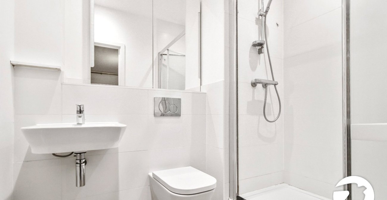 2 bedroom property to rent in Clovelly Place | Robinson Michael & Jackson