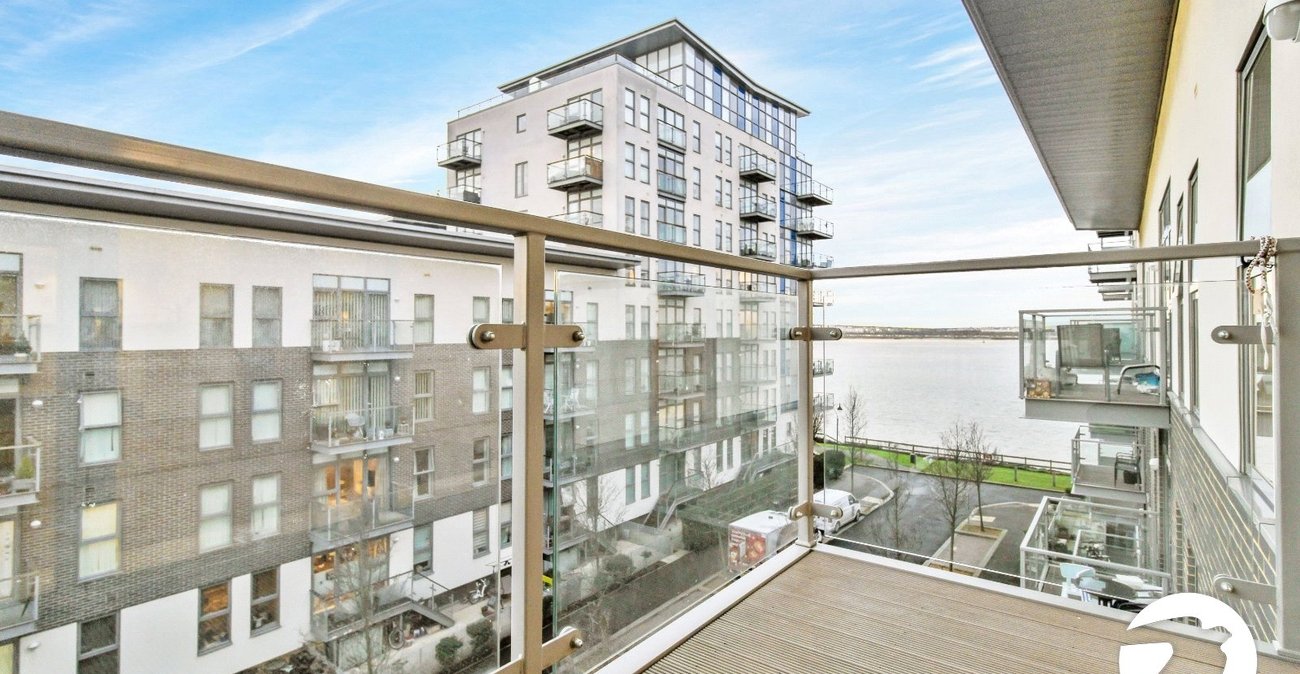 2 bedroom property to rent in Clovelly Place | Robinson Michael & Jackson
