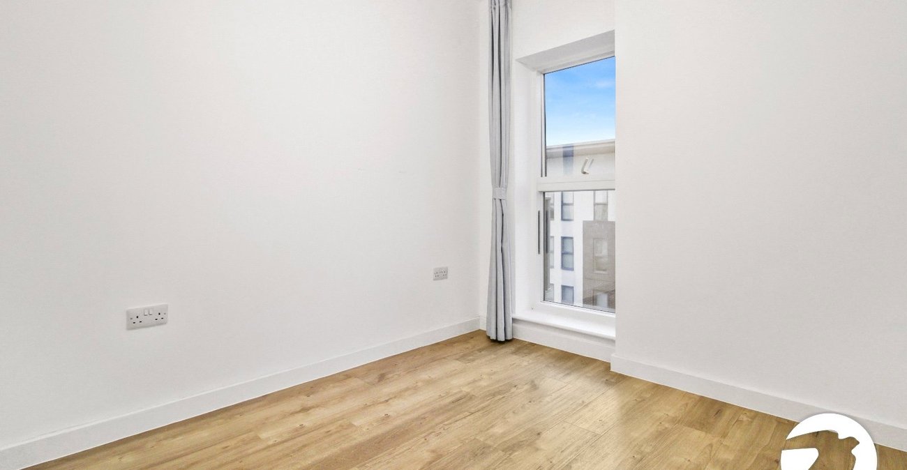 2 bedroom property to rent in Clovelly Place | Robinson Michael & Jackson