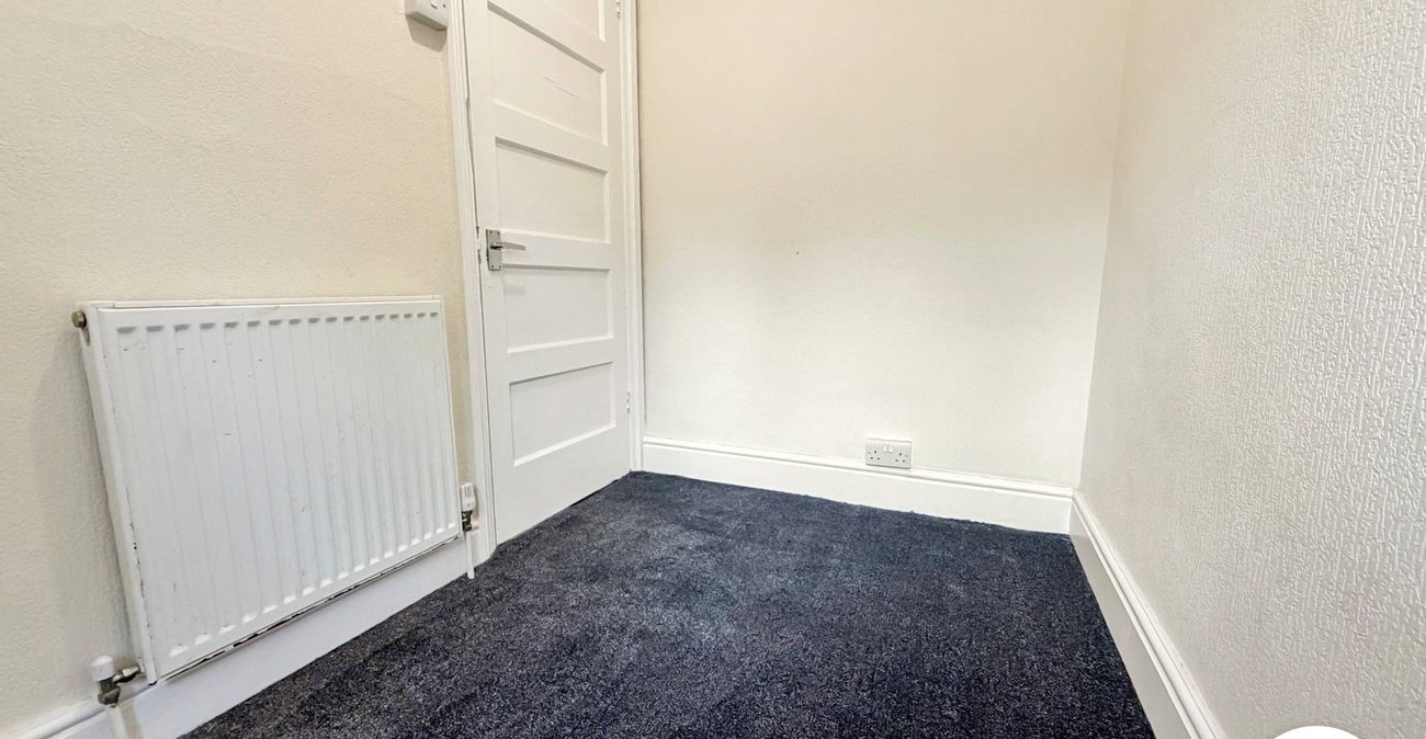 3 bedroom house to rent in Rochester | Robinson Michael & Jackson