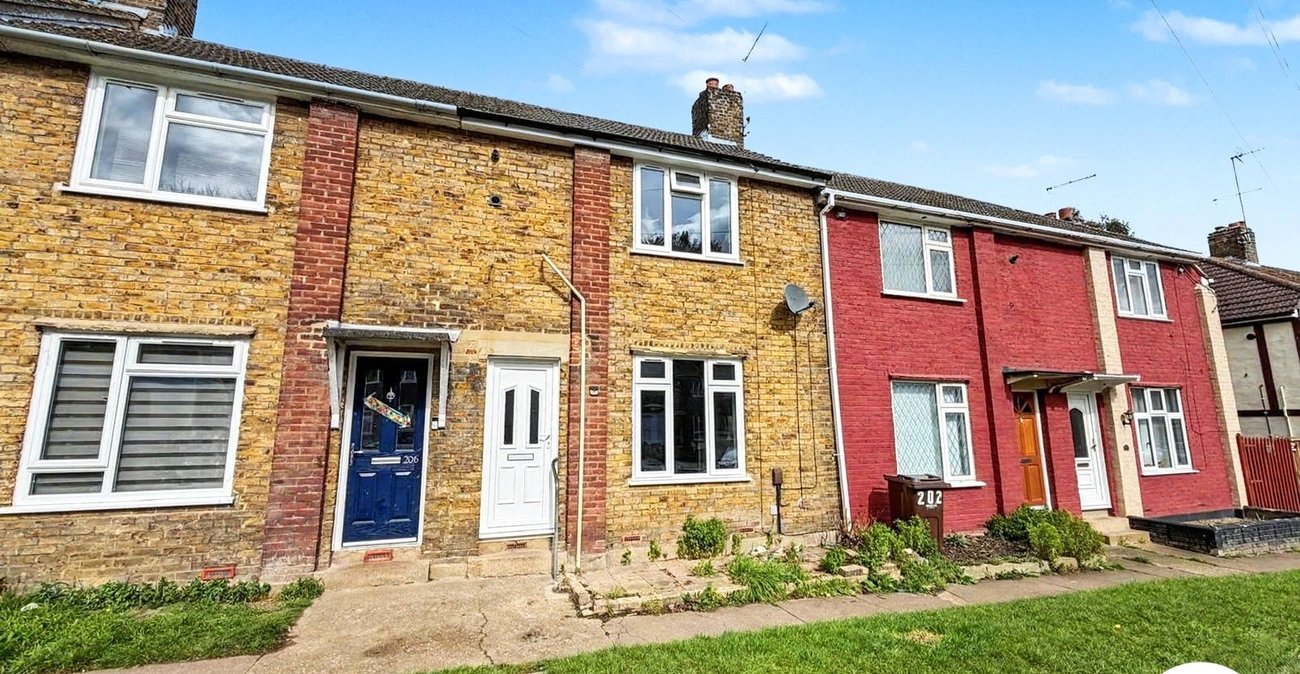 3 bedroom house to rent in Rochester | Robinson Michael & Jackson