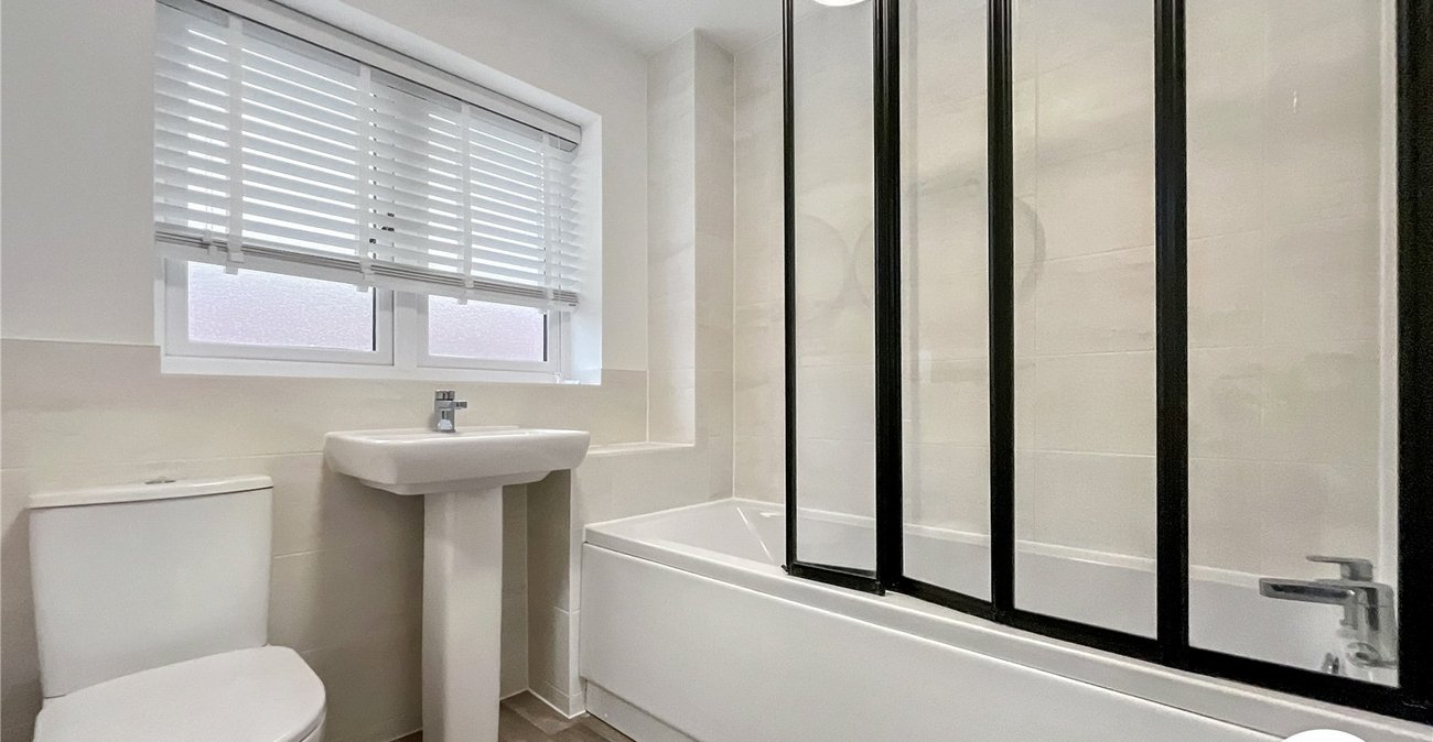 3 bedroom house to rent in Minster on Sea | Robinson Michael & Jackson